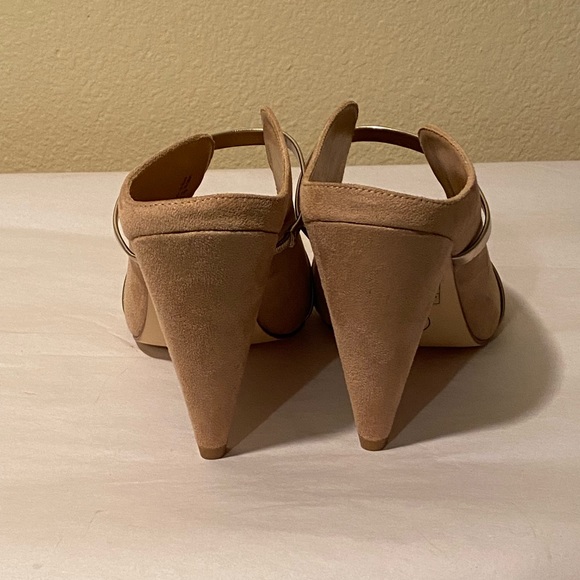 Chinese Laundry SHAYLA MULE beige & gold. Size 9, fits like 8.5 - Picture 6 of 7